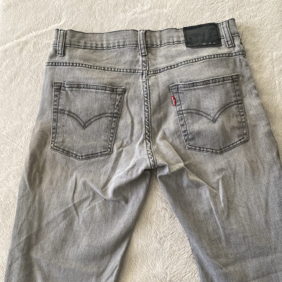 Levi men’s jeans - Picture 2 of 5